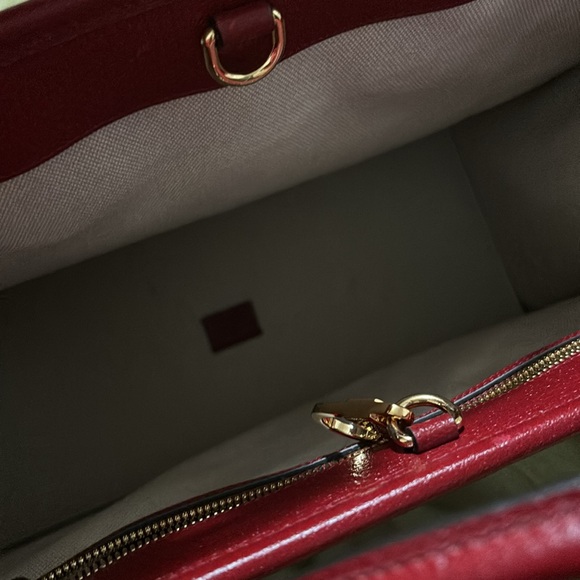 Gucci Hamptons Totes - Picture 2 of 3